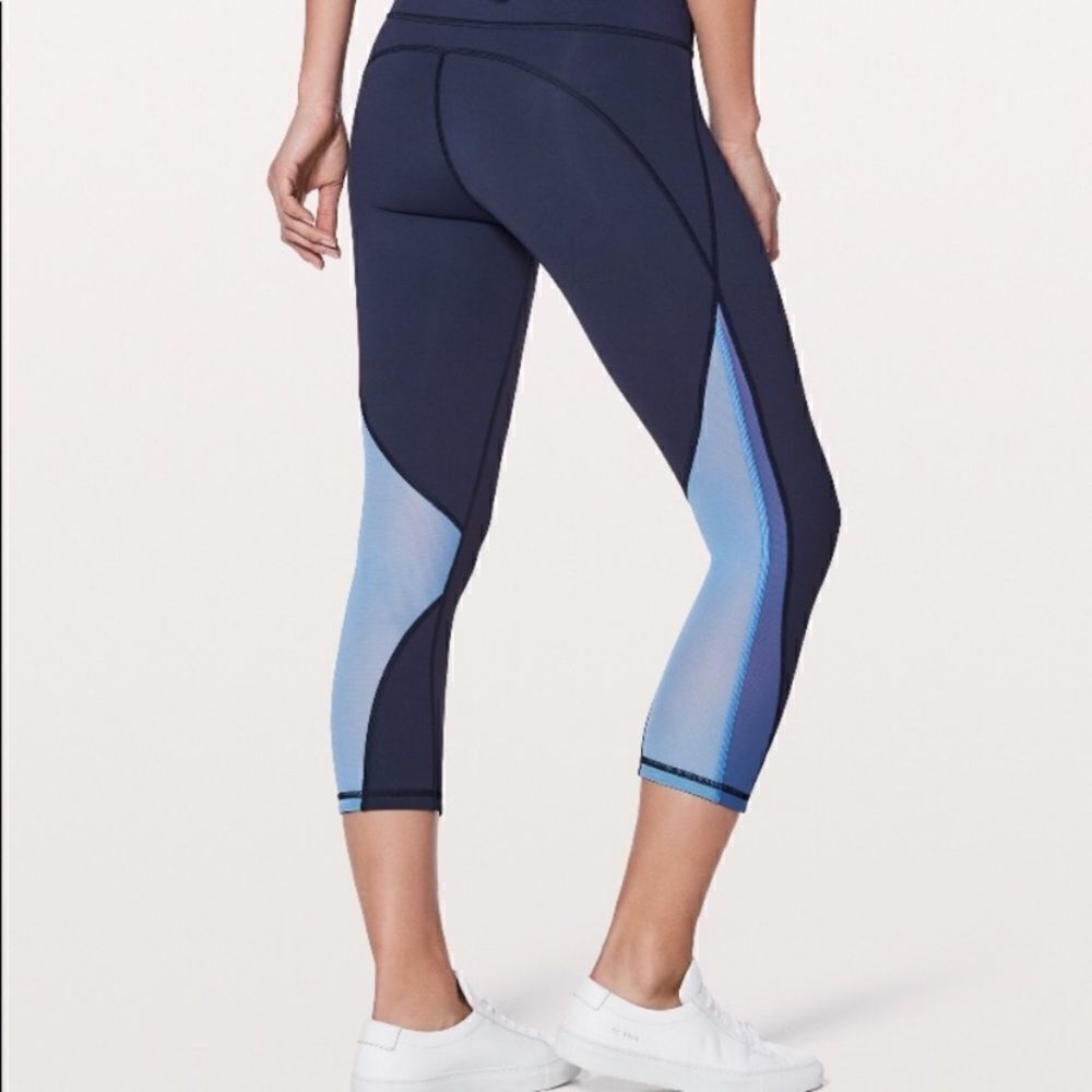 Lululemon Mix and Mesh Crop Navy Blue Size 4 - Picture 3 of 11